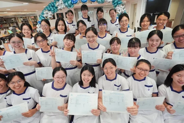 Hong Kong students receive DSE exam results with 24 top scorers
