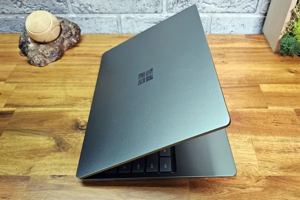 微软据称取消Surface Go和Laptop Go系列