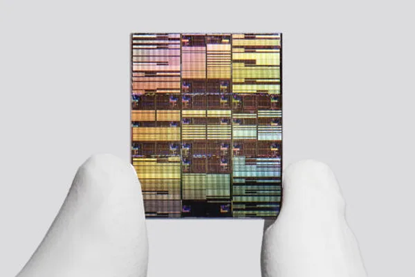 IBM发布用于AI数据中心的亚纳米芯片技术