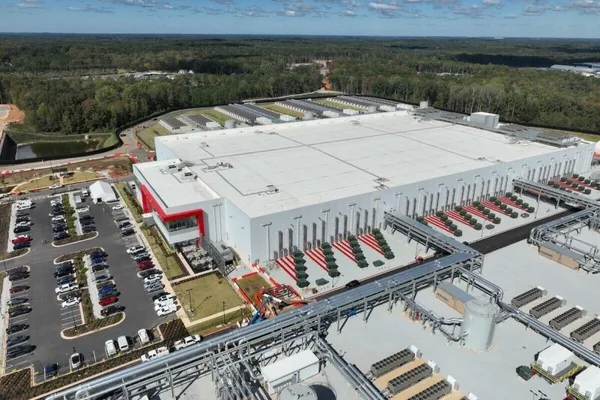 US Data Center Construction Lags, Threatening AI Infrastructure Growth