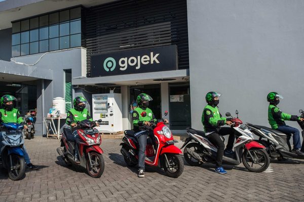 Indonesia caps ride-hailing commission fees at 8% to support drivers