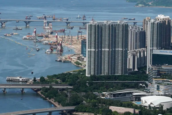 Hong Kong land sale draws 6 bids amid cautious property market
