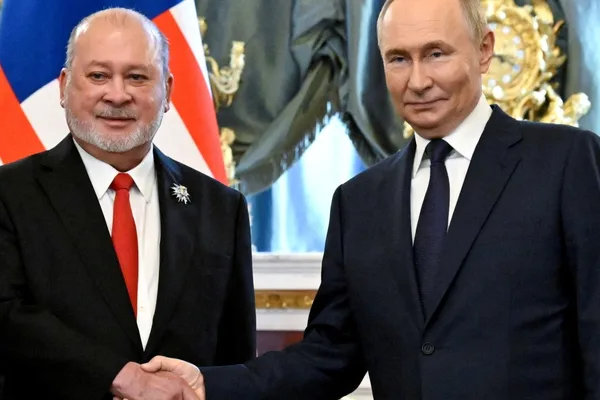 Malaysian king visits Russia amid energy crisis to secure oil deal