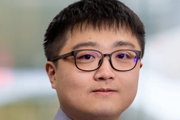 密歇根大学科学家王丹龢在美国自杀身亡