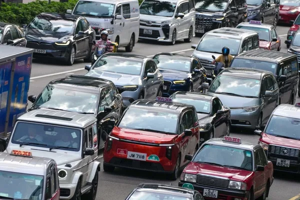 Hong Kong caps ride-hailing permits at 10,000