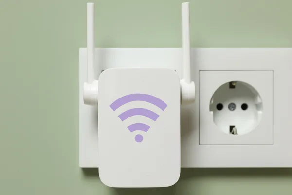 Mesh Wi-Fi vs. Extenders: Choosing the Right Network Solution