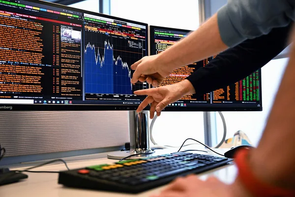 Bloomberg Terminal integrates AI chatbot ASKB to streamline financial data analysis