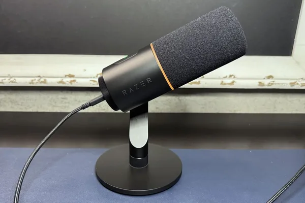 Razer 发布 Seiren V3 Pro，支持双 USB/XLR 和 32 位浮点