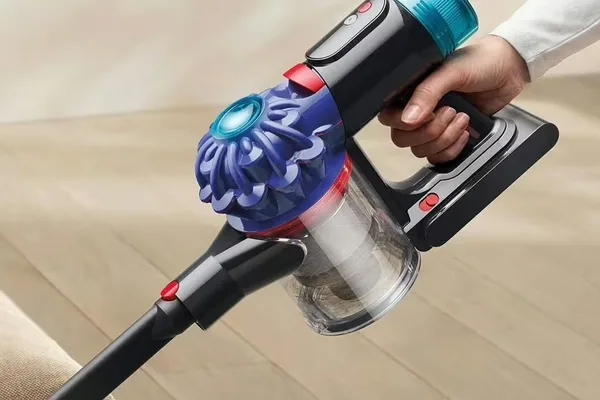 Dyson V10 Konical vacuum launches with hygienic auto-empty dock