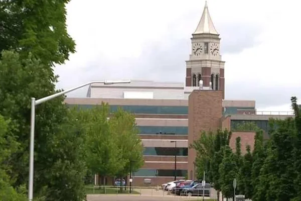Oakland University advances AI data center project despite campus opposition