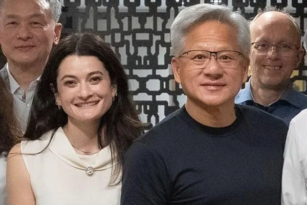 黄仁勋女儿在英伟达经历烹饪转折后晋升