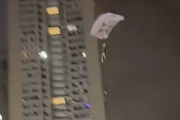 Man detained in China for extreme stunt to boost social media followers