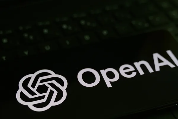 OpenAI 在领导层变动中重组安全和研究团队