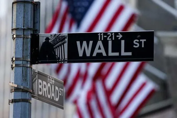 AI chip worries drag down S&P 500 and Nasdaq