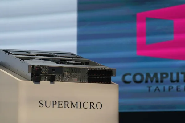 超微电脑（Supermicro）协助台湾破获服务器走私案，三人被捕