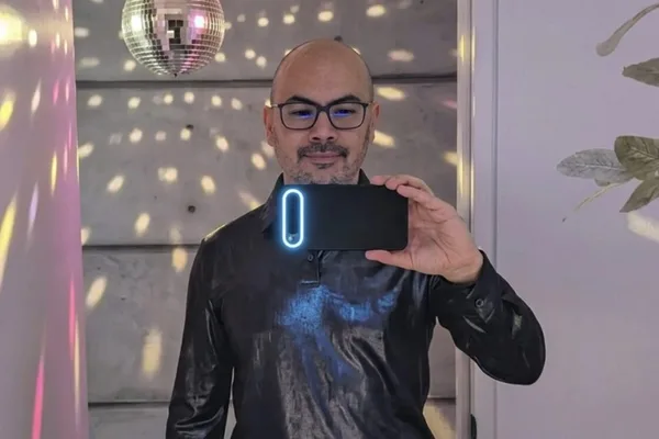 Google 发布 Gemini Omni AI 视频模型，预告 Pixel Glow 功能