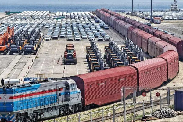 China's economy grows at slowest pace in over 3 years