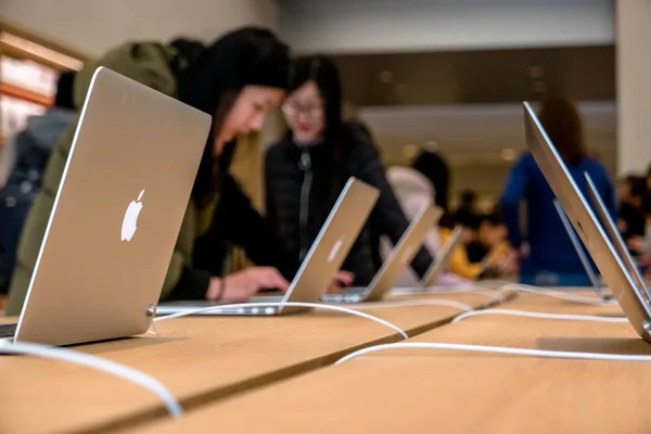 Apple's MacBook Upgrade Cycle Slows Amidst Apple Silicon Longevity