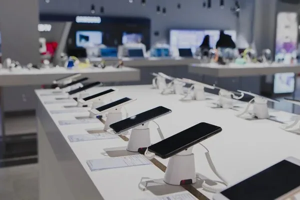 Xiaomi smartphone shipments drop 35% in Q1 2026 as focus shifts to profit