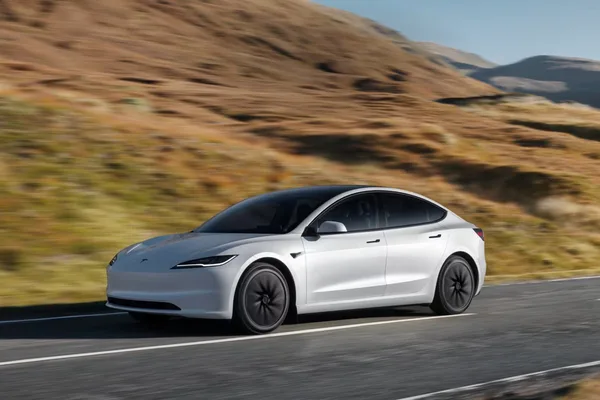 Tesla launches lowest-priced Model 3s in Canada from Shanghai factory